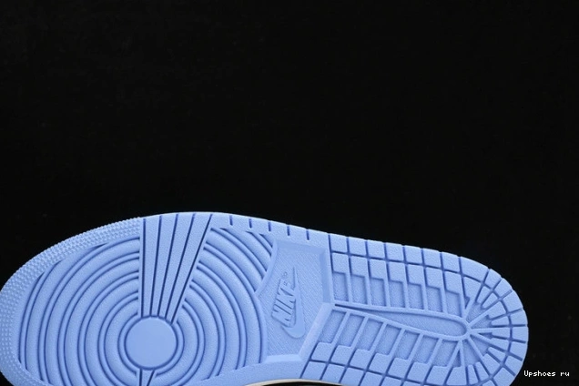 Mid  University Black Blue 1 DQ8426-401  Jordan 0122